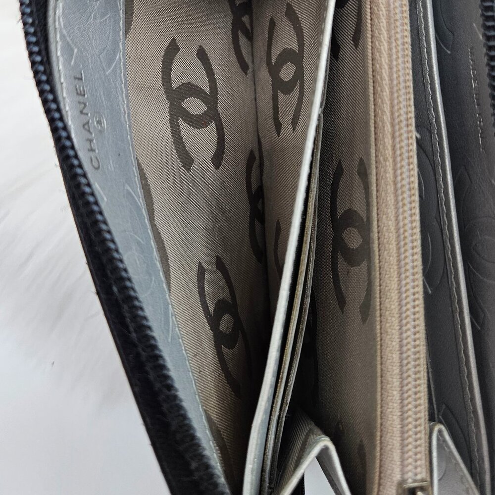 Chanel  Black Quilted Leather Cambon Ligne Zippy Organizer Wallet - Picture 16 of 17